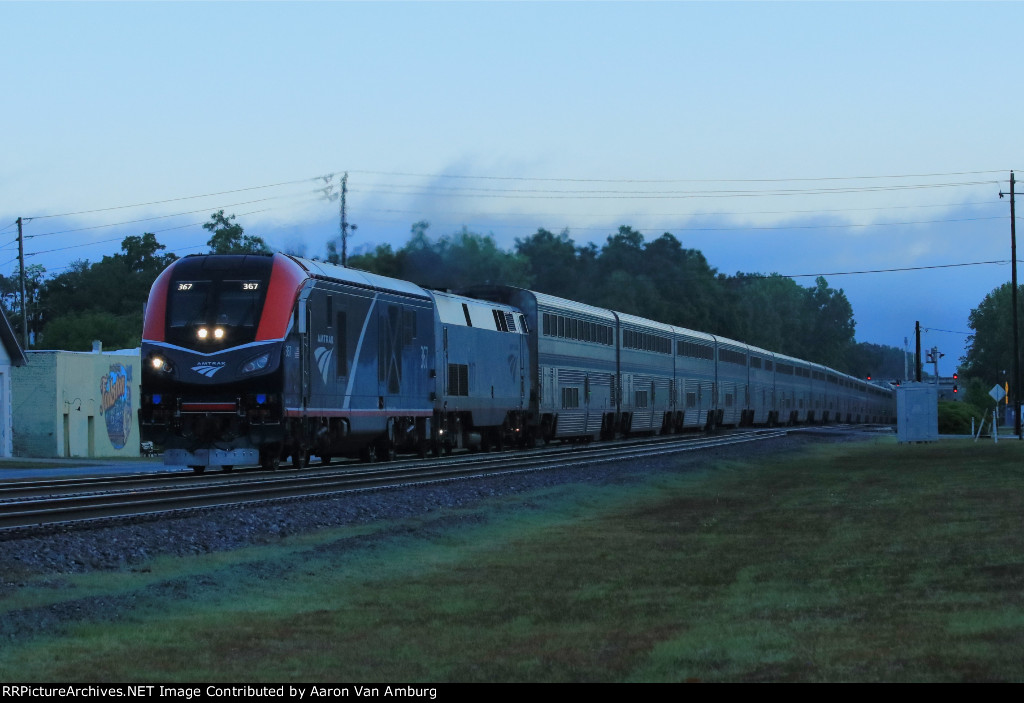 Amtrak 53